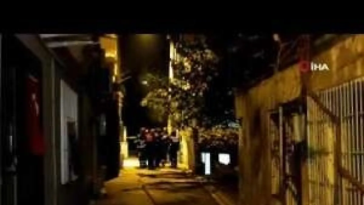 Isınmak için sığındıkları evde ateş yakan 2 kişi yanarak hayatını kaybetti