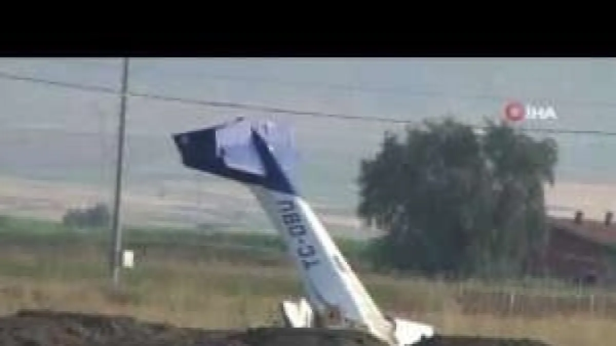 Zorunlu iniş yaptığı açıklanan uçak günün aydınlanmasıyla görüntülendi
