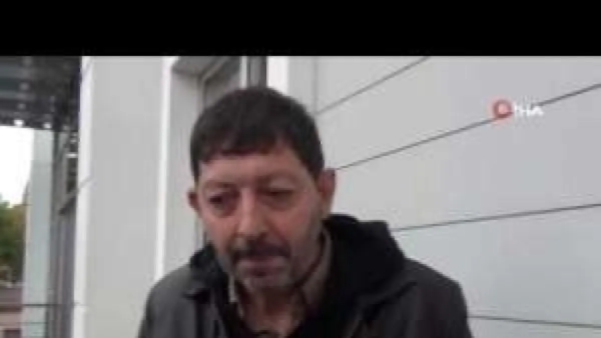 Yolda bulduğu 28 bin TL'yi sahibine teslim etti