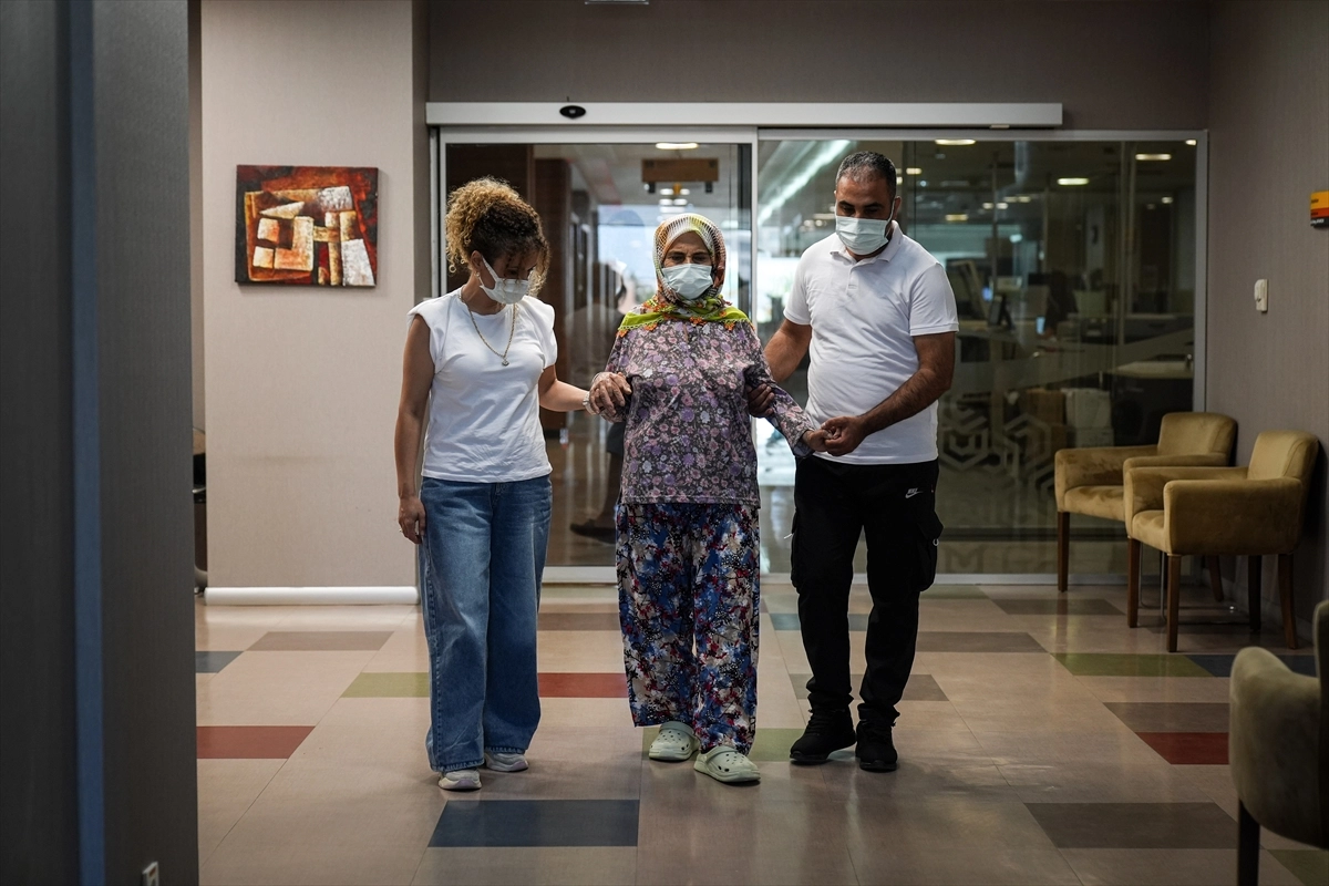 İzmir’de gelin kayınvalidesine karaciğerini verdi, hayatını kurtardı