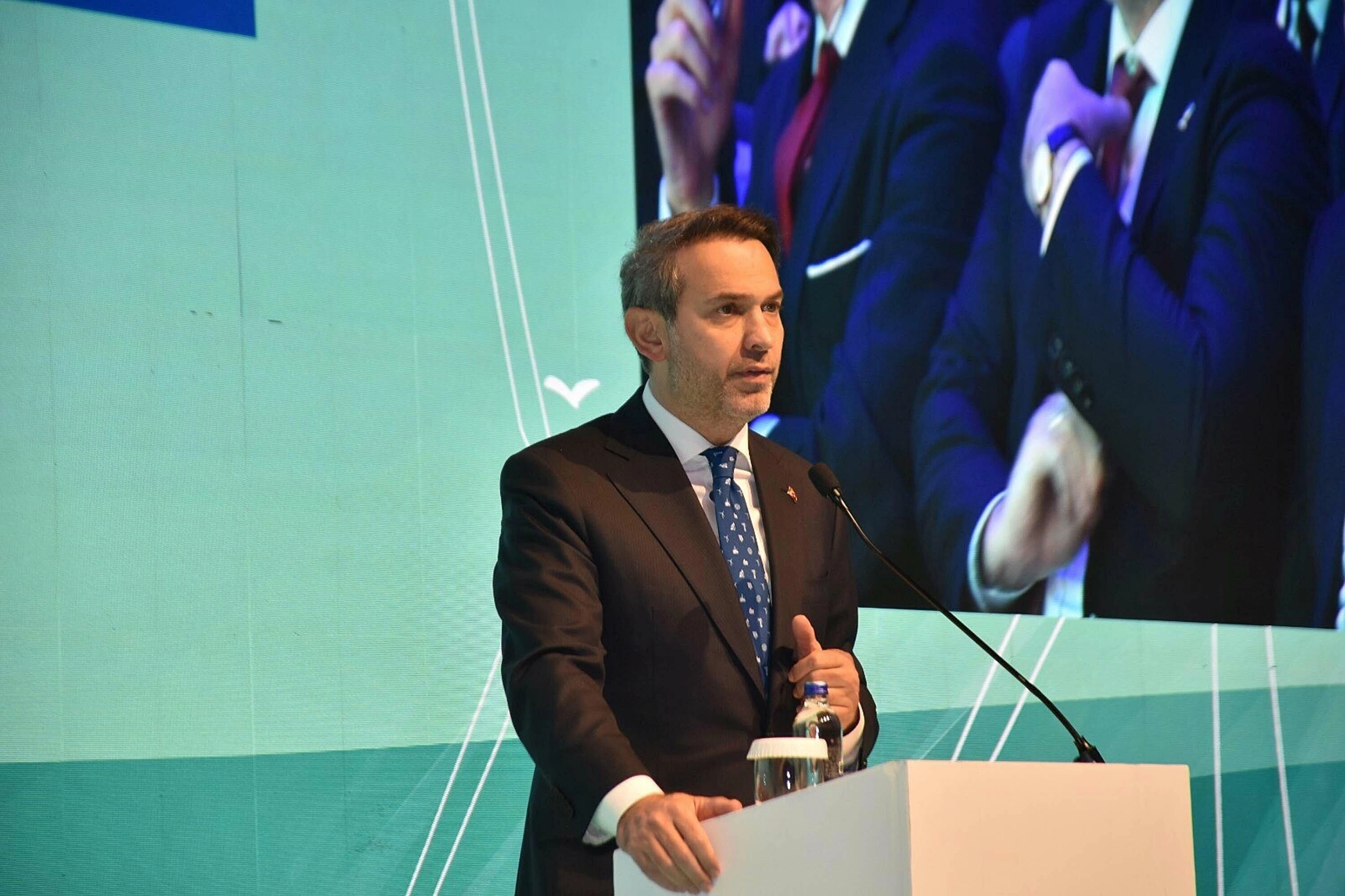 Alparslan Bayraktar: Yenilenebilir enerjide 23 yılda sessiz bir devrim yaptık