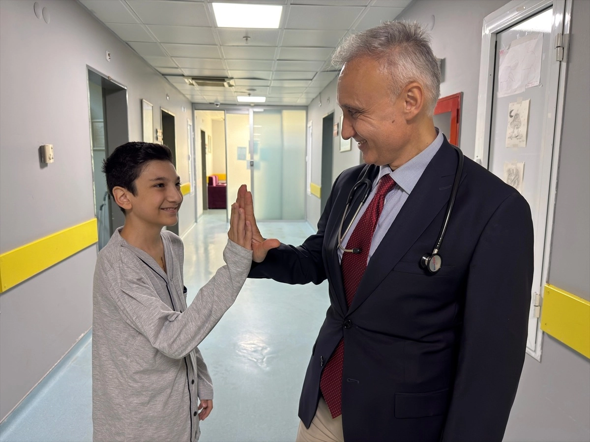 12 yaşındaki Yusuf Selim, üçüncü kalp ameliyatıyla hayatını kurtardı