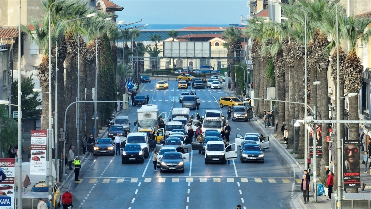 İzmir, Ata'sı için buluştu