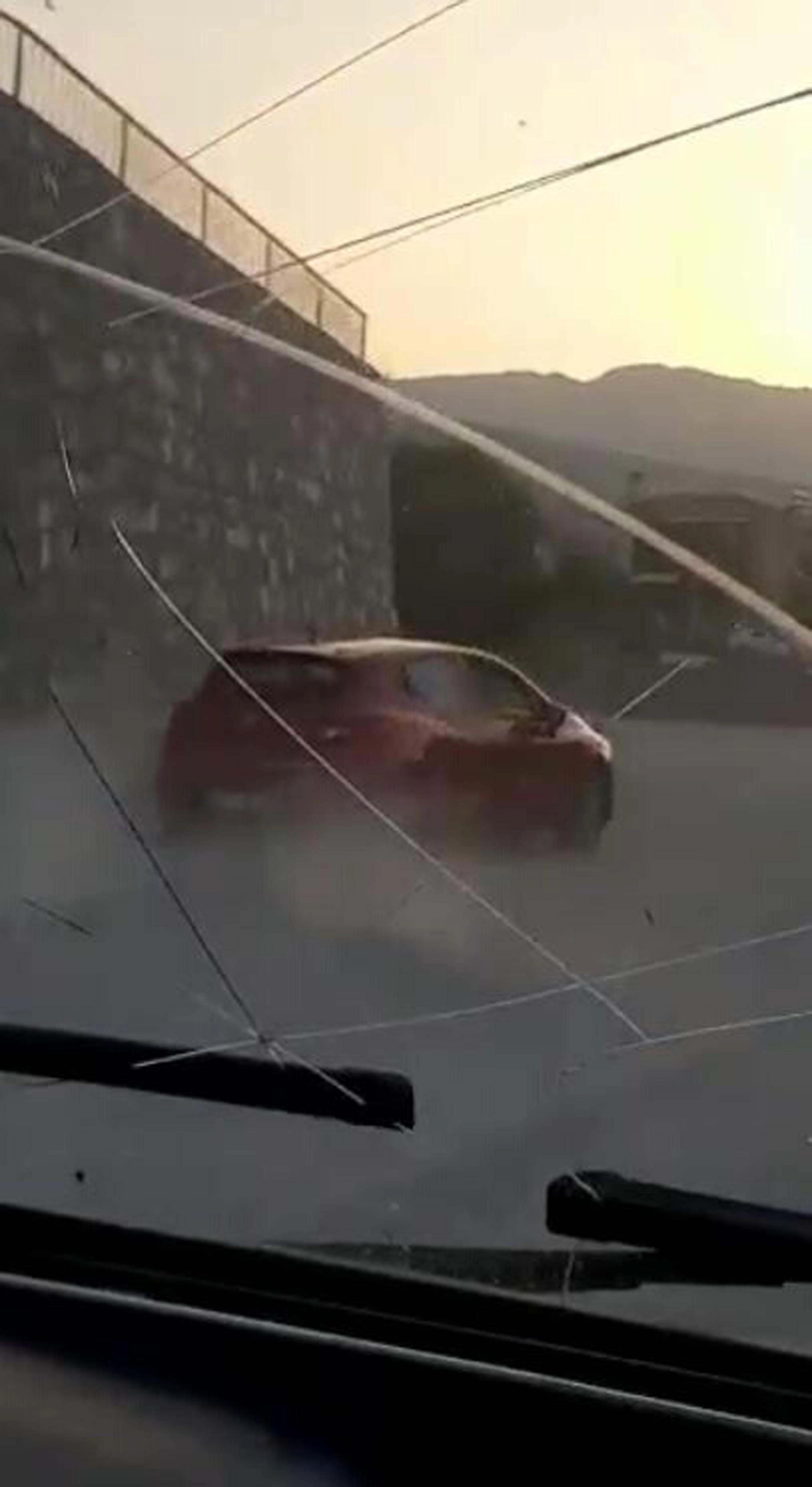 Kaza yapan alkollü sürücünün tehlikeli manevra görüntüleri ortaya çıktı