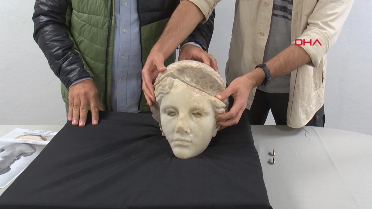 2 bin 200 yıllık tanrıça başı Metropolis’te gün yüzüne çıktı