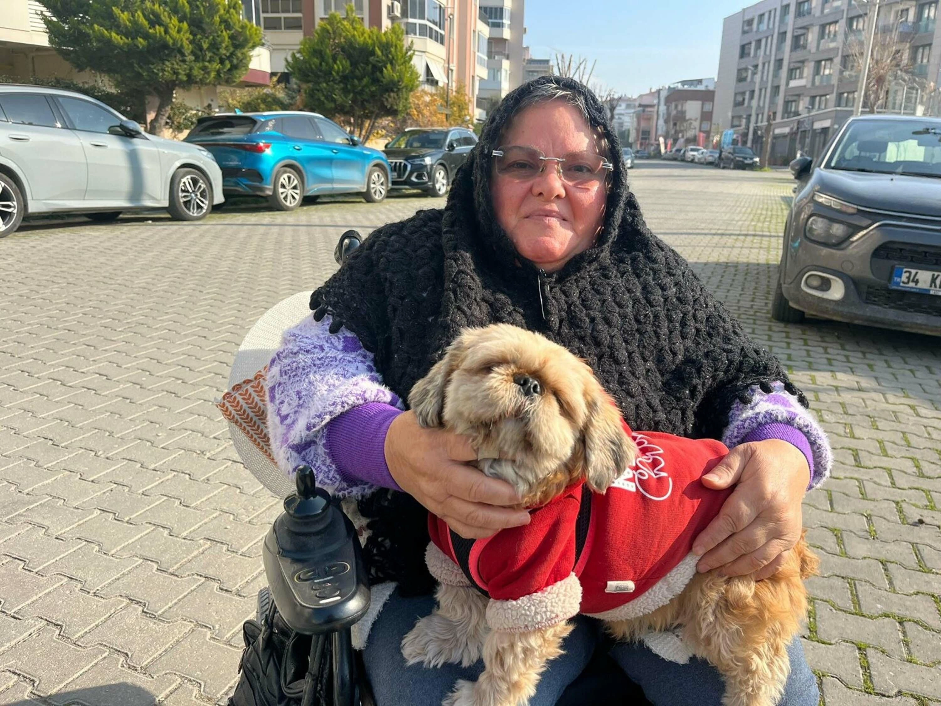 Can dostu 'Fıstık' ile hayata tutundu