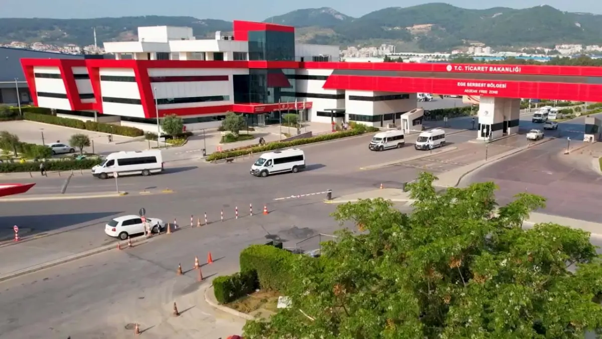Ege Serbest Bölgesi yıllık ihracatta 3 milyar doları aştı