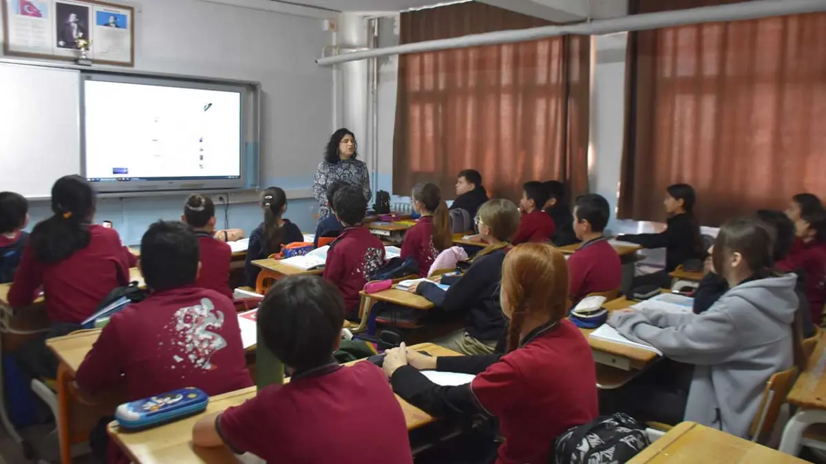 Görme engelli Seda öğretmenden 'Dünya parmaklarının ucunda' projesi