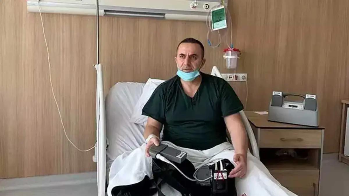 Kalbini 4 yıldır çantada taşıyor