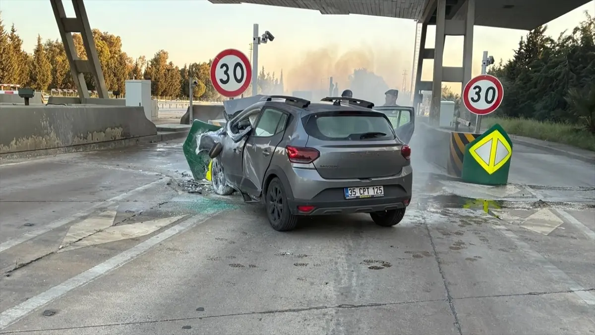 İzmir'de otoyol gişelerindeki kazanın görüntülerine ulaşıldı
