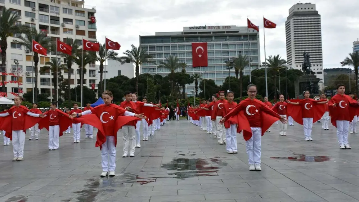 İzmir’de 23 Nisan coşkusu