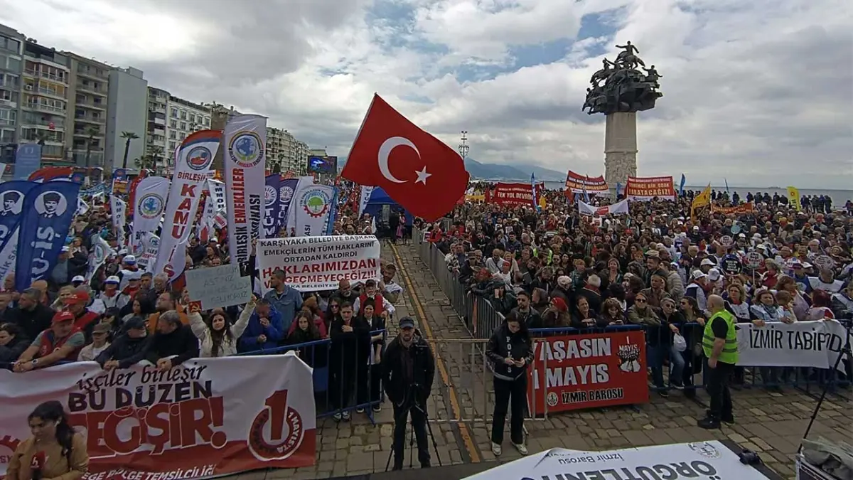 İzmir'de 1 Mayıs Emek ve Dayanışma Günü