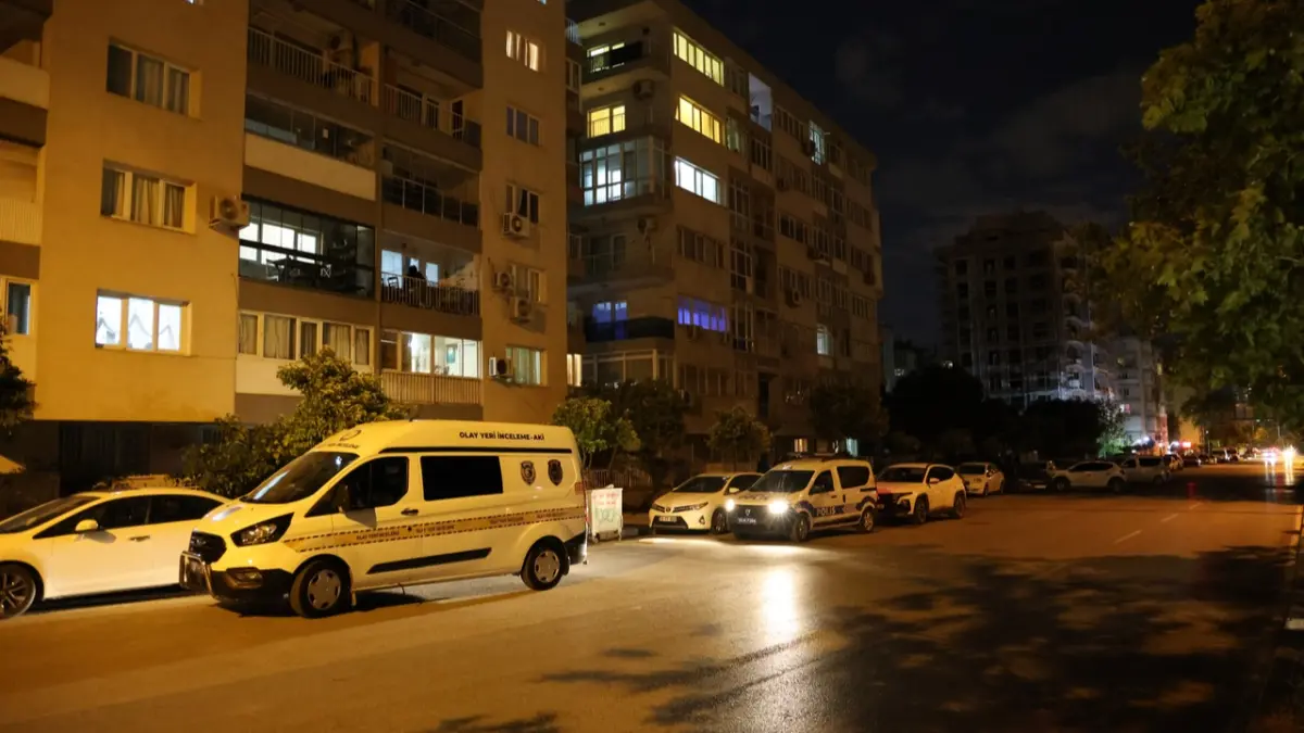İzmir'de bir baba oğlunu bıçaklayarak öldürdü