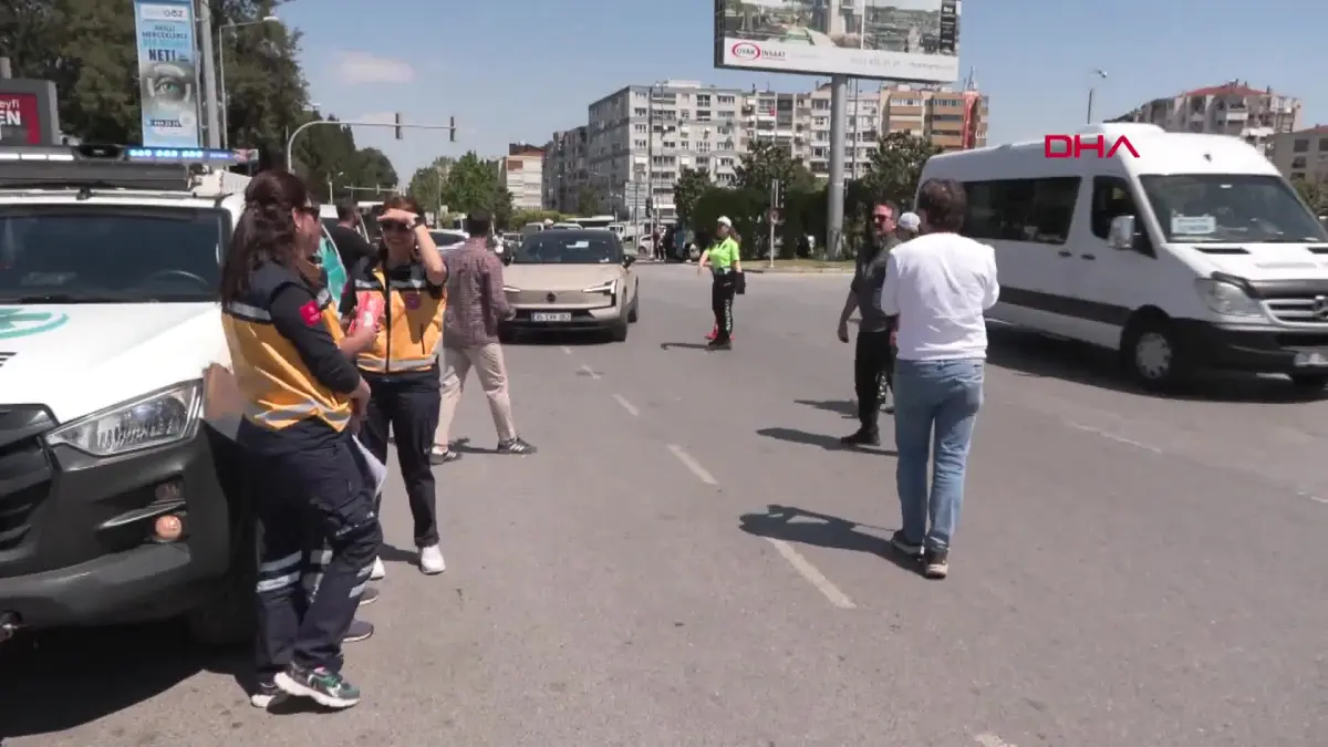 İzmir'de 'fermuar sistemi' farkındalık etkinliği