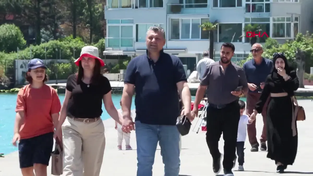 Kurban Bayramı'nın son gününde sıcak havayı fırsat bilenler sahillere akın etti