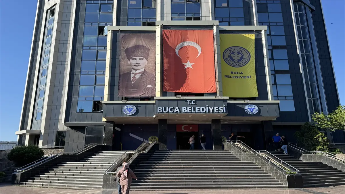 Buca Belediyesi'ne operasyon