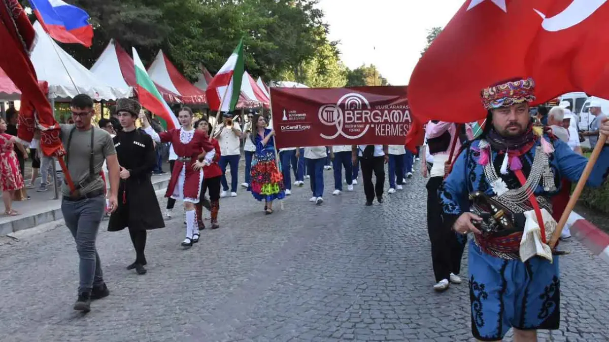 90. Uluslararası Bergama Kermesi coşkuyla başladı