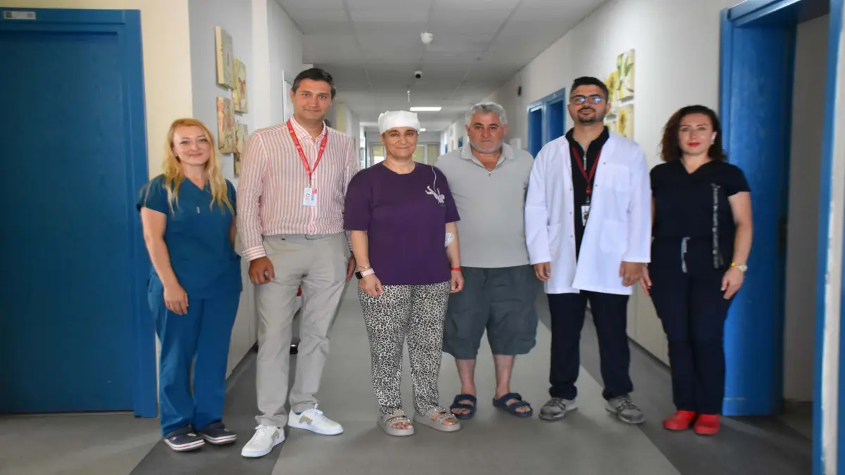 Beynindeki 8 santimetrelik tümör hibrit yöntemle başarıyla çıkarıldı