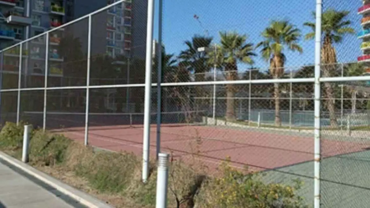 Karşıyaka’da Tenis Kortları Onarılacak