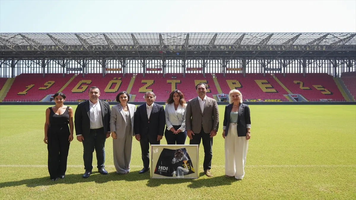 Göztepe, HDI Sigorta ile sponsorluk anlaşmasını yeniledi